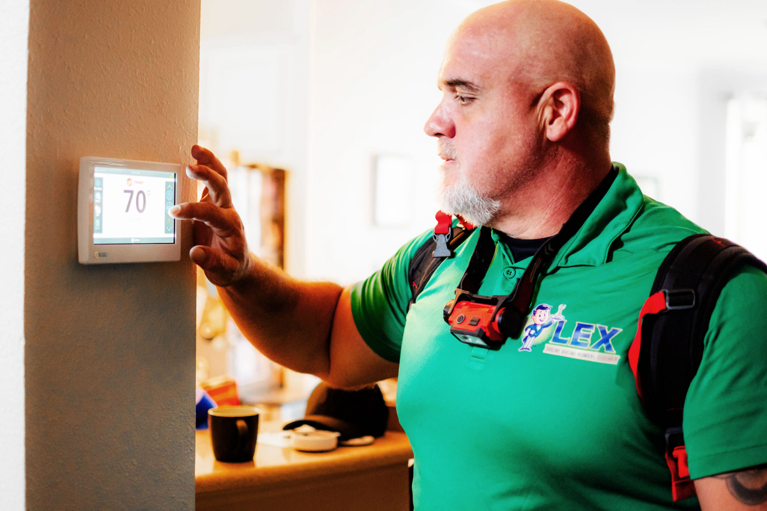 LEX smart thermostat installation technician